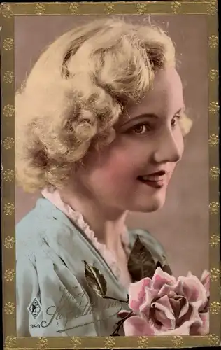 Passepartout Ak Vive Sainte Catherine, Portrait einer blonden Frau