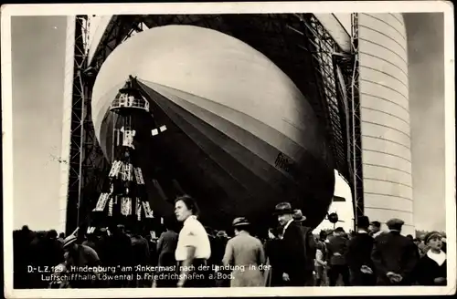 Ak Friedrichshafen am Bodensee, Luftschiff am Ankermast, Zeppelin Hindenburg, LZ 129, Löwental