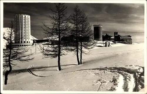 Ak Colle del Sestrières Torino Turin Piemonte Italien, Hochhaus, Turm, Winterszene