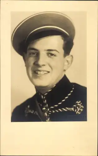 Studentika Foto Ak Portrait von einem Student