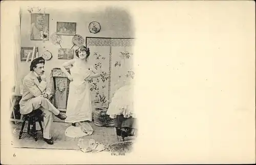 Ak Maler mit Modell im Atelier, Frau im Unterkleid