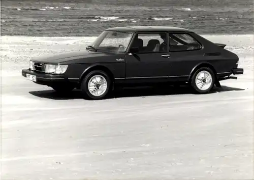 Foto Auto, Saab 900 Turbo mit Pirelli Reifen