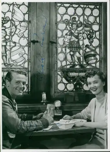 Foto Schauspieler Liselotte Pulver und O. W. Fischer, Heidelberger Romanze, Autogramm