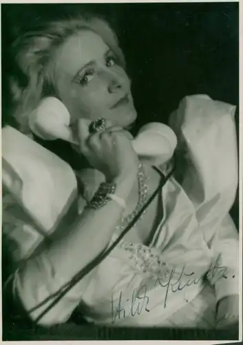 Foto Schauspielerin Hilde Kuntz, Portrait mit Telefon, Autogramm