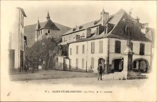 Ak Saint Pe de Bigorre Hautes Pyrénées, Teilansicht, Platz