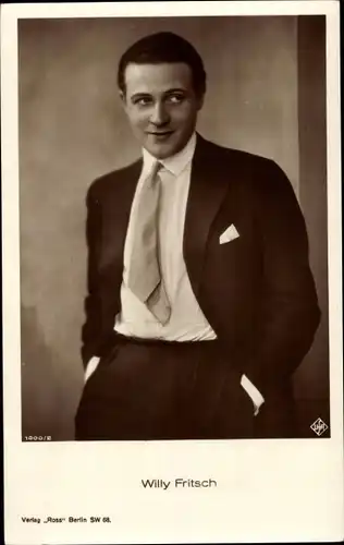 Ak Schauspieler Willy Fritsch, Portrait