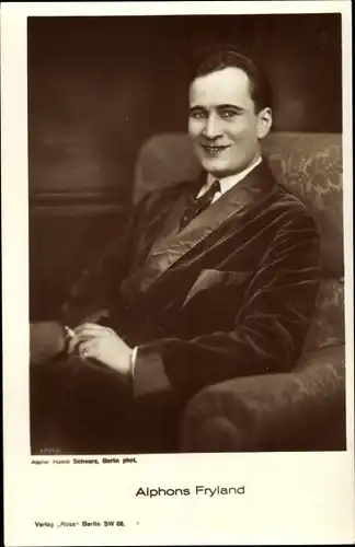 Ak Schauspieler Alphons Fryland, Portrait im Sessel sitzend, Ross 1771/1