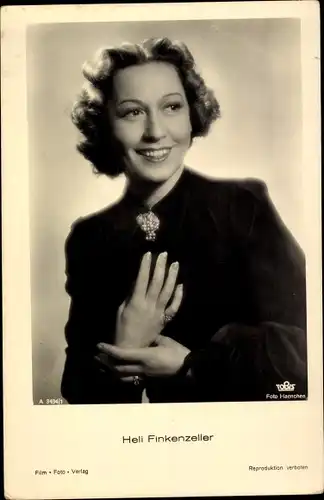 Ak Schauspielerin Heli Finkenzeller, Portrait