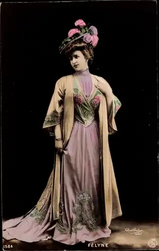 Ak Schauspielerin Felyne, Portrait im Kleid, Reutlinger