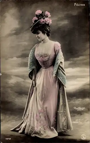 Ak Schauspielerin Félyne, Portrait im Kleid, Reutlinger