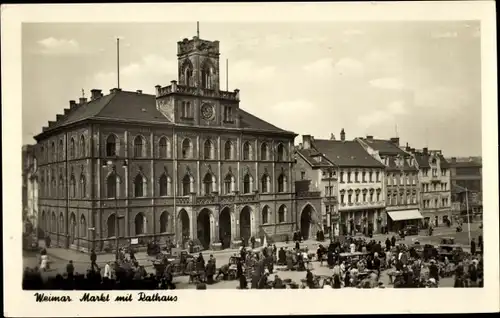 Ak Weimar in Thüringen, Markt mit Rathaus
