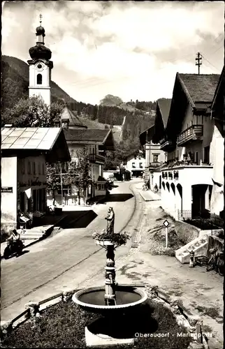 Ak Oberaudorf in Oberbayern, Marienplatz, Kirche