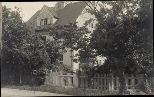 Foto Ak Kautzsch Kreischa bei Dresden, Wohnhaus, Gartenzaun