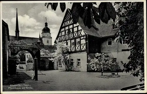 Ak Gößnitz in Thüringen, Pfarrhaus mit Kirche