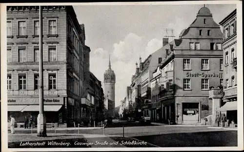 Ak Lutherstadt Wittenberg in Sachsen Anhalt, Coswiger Straße, Schlosskirche, Sparkasse