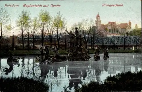 Ak Potsdam, Neptunteich mit Grotte, Kriegsschule