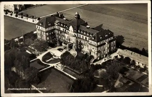 Ak Glauchau in Sachsen, Stadtkrankenhaus, Fliegeraufnahme