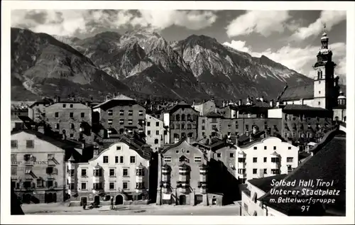 Ak Hall in Tirol, Unterer Stadtplatz, Bettelwurfgruppe