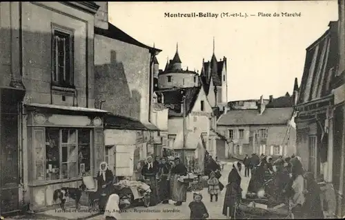 Ak Montreuil Bellay Maine et Loire, Place du Marche