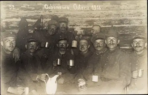 Foto Ak Ochonowo, Deutsche Soldaten in Uniformen, Gruppenaufnahme, I WK