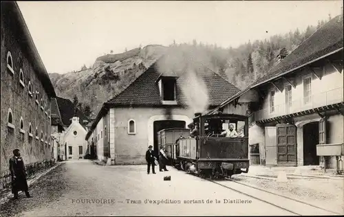 Ak Fourvoirie Saint Laurent du Pont Isère, Distillerie, Güterzug