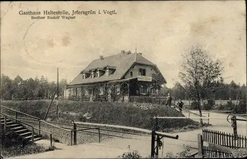 Ak Irfersgrün Lengenfeld Vogtland Sachsen, Gasthaus Haltestelle, Bahnübergang