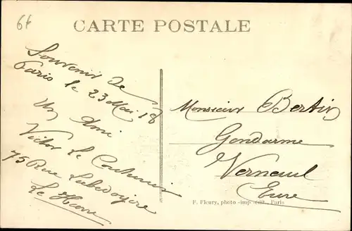 Ak Paris XI, Boulevard Jules Ferry, Statue der Grisette