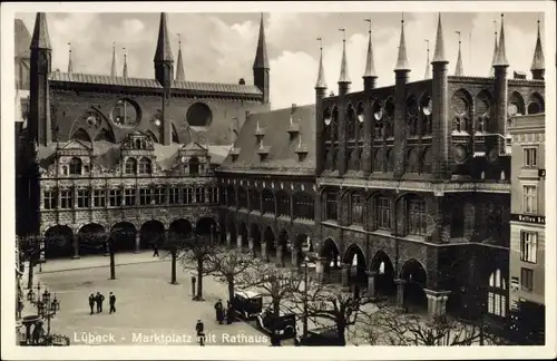 Ak Hansestadt Lübeck, Marktplatz, Rathaus, Turmspitzen