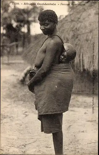 Ak Femme Mankaigne, Frau mit ihrem Kind