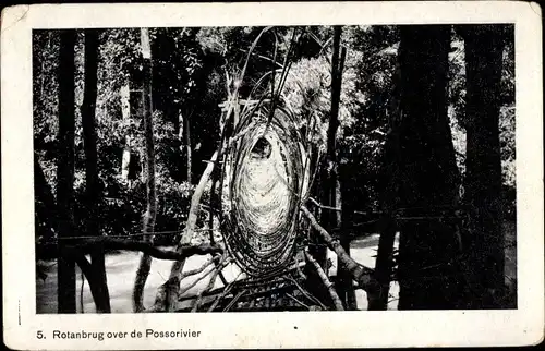 Insel Ak Sulawesi Indonesien, Rattanbrücke über den Fluss Posso