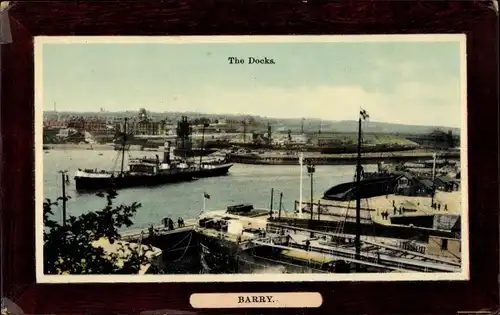 Ak Barry Wales, Blick zu den Docks