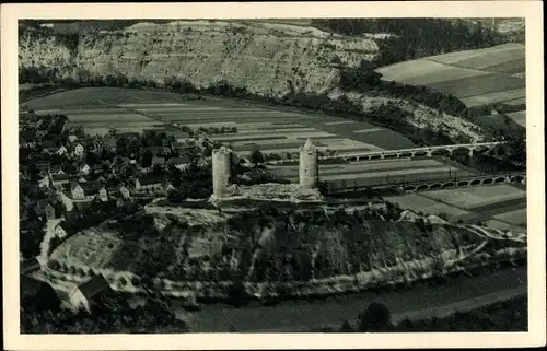 Ak Saaleck Bad Kösen Naumburg an der Saale, Burg und Dorf, Fliegeraufnahme