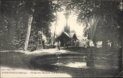 Ak Courtisols Marne, Grundstück Massez, Blick auf den Park