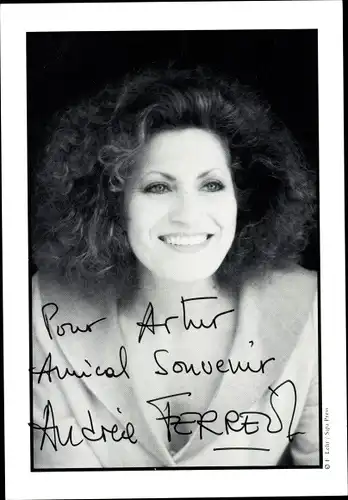 Foto Schauspielerin Andrea Ferreol, Portrait, Autogramm