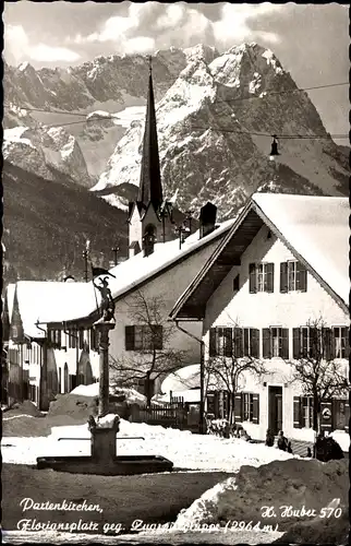 Ak Garmisch Partenkirchen in Oberbayern, Florianplatz, Zugspitzgruppe, Winter