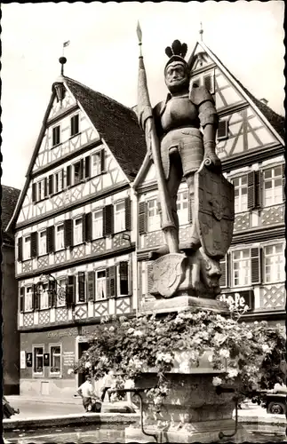 Ak Bad Mergentheim in Tauberfranken, Milchlingbrunnen, Marktplatz