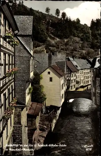 Ak Monschau Montjoie in der Eifel, Hochhäuser, Friedrich-Wilhelm-Brücke