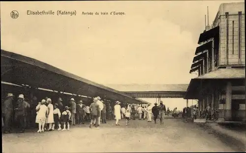 Ak Elisabethville Katanga Dem. Rep. Kongo Zaire, Ankunft des Zuges aus Europa