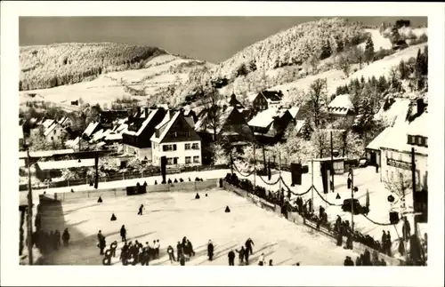 Ak Geising Altenberg Erzgebirge, Eisstadion, Winteransicht