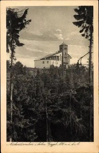 Ak Komáří hůrka Mückentürmchen Osterzgebirge Reg. Aussig, Blick zum Gebäude