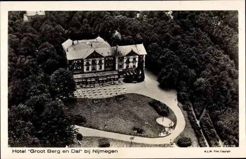 Ak Berg en Dal Gelderland Niederlande, Hotel Groot Berg en Dal, Fliegeraufnahme