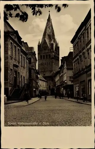 Ak Soest in Nordrhein Westfalen, Rathausstraße, Blick zum Dom, Geschäfte