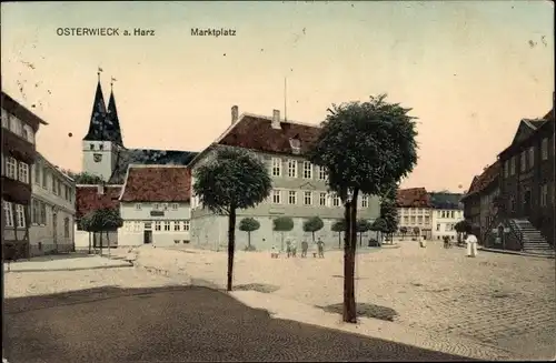 Ak Osterwieck am Harz, Marktplatz, Kirche