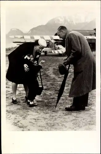 Foto Ak Juliana der Niederlande, Prinzessin Margriet, Flughafen,1947