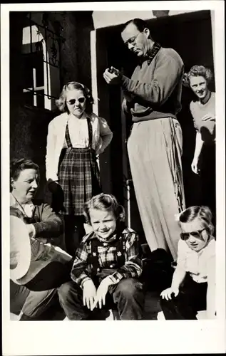 Ak Juliana der Niederlande, Prinz Bernhard der Niederlande, Prinzessinnen, Zermatt 1948
