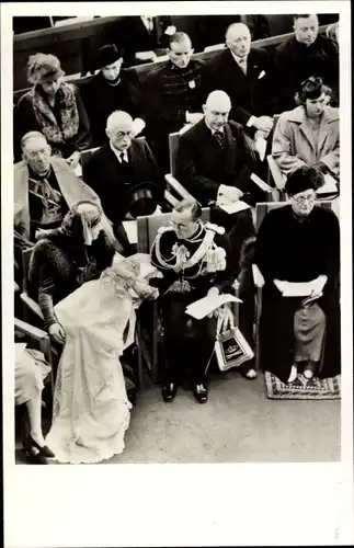 Ak Niederländisches Königshaus, Taufe, Prinzessin Margriet, Kirche, Gottesdienst, 1947