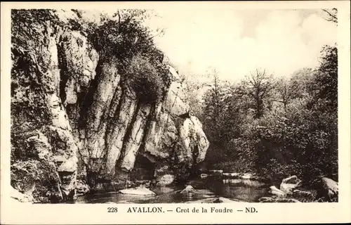 Ak Avallon-Yonne, Crot de la Foudre