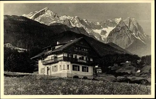 Ak Garmisch Partenkirchen in Oberbayern, Bayr. Hochgebirge, Hotel und Pension Hausberg