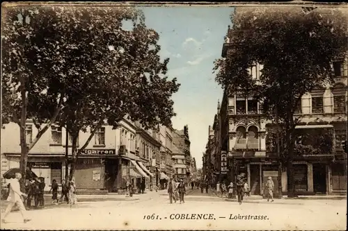 Ak Koblenz, Lohrstraße, Zigarrenladen, Passanten