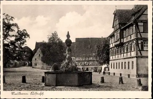 Ak Maulbronn im Schwarzwald, Klosterhof, Brunnen, Fachwerkhaus